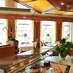 Centro Bristol Hotel 4*