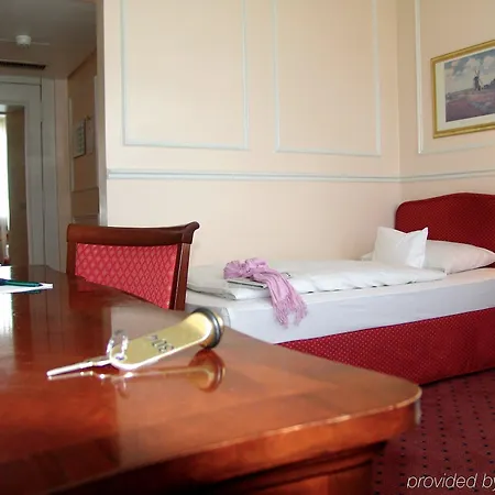 Centro Bristol Hotel 4*