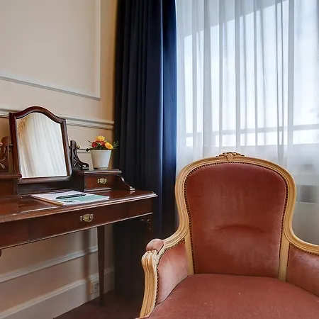 Отель Centro Bristol 4*