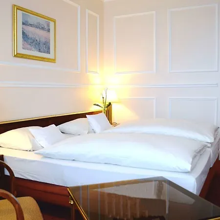 Centro Bristol Отель