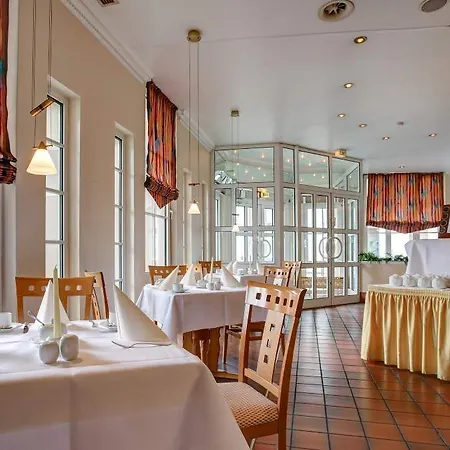 Отель Centro Bristol Бонн