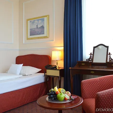 Отель Centro Bristol Бонн