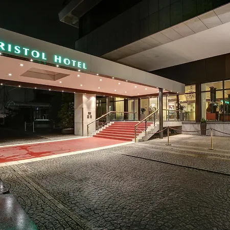 Centro Bristol 4*