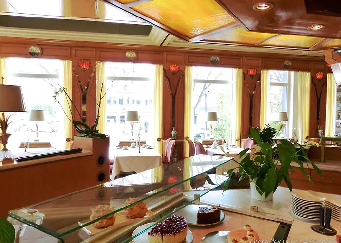 Centro Bristol Hotel 4*