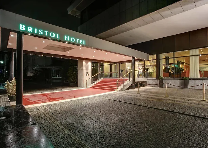 Centro Bristol 4*